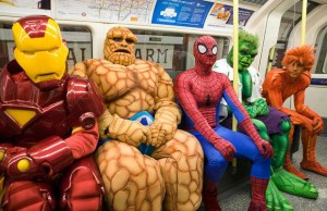 SUPERHEROES-TRAIN_1488939i